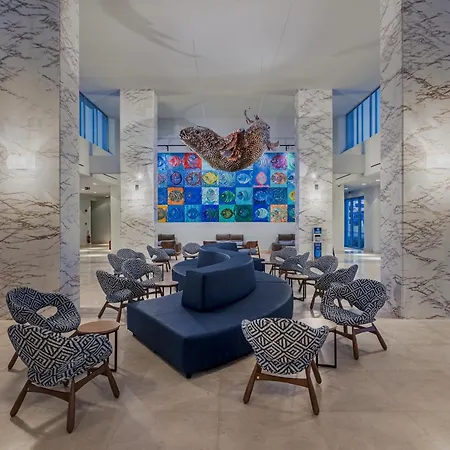 Blue Lagoon Queen 度假村