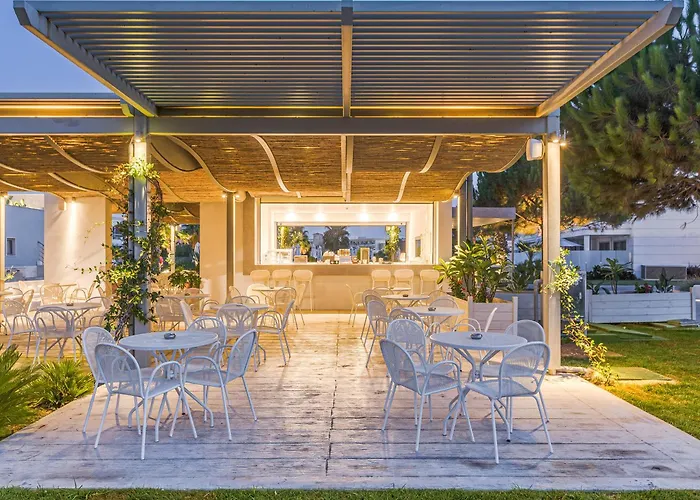 Blue Lagoon Queen 度假村 *