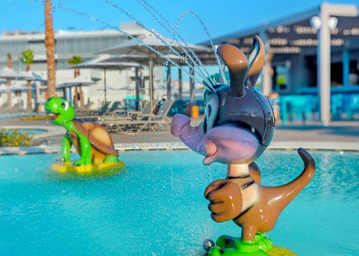 Blue Lagoon Queen 度假村