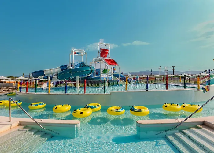 Blue Lagoon Queen 度假村 *