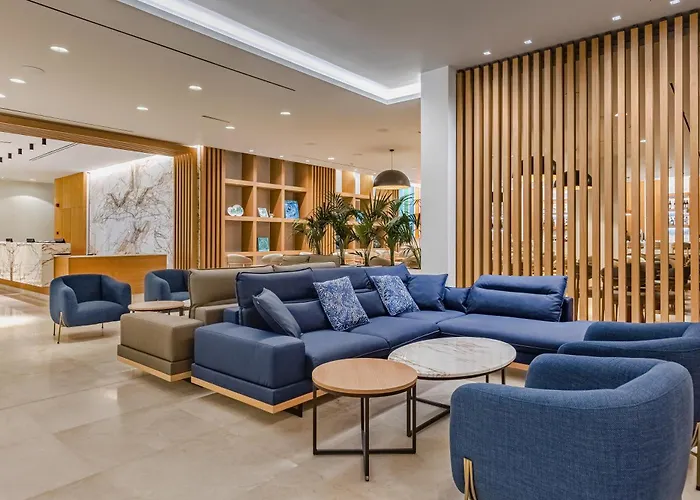 Blue Lagoon Queen 度假村