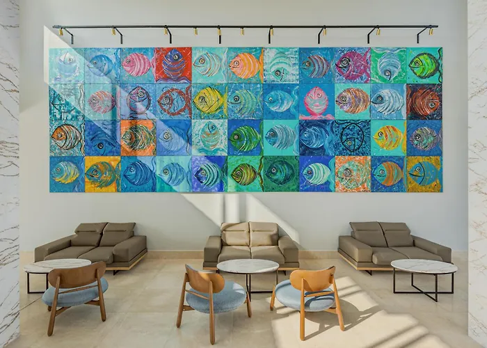 Blue Lagoon Queen 度假村 *