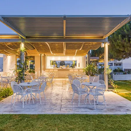 Blue Lagoon Queen منتجع *