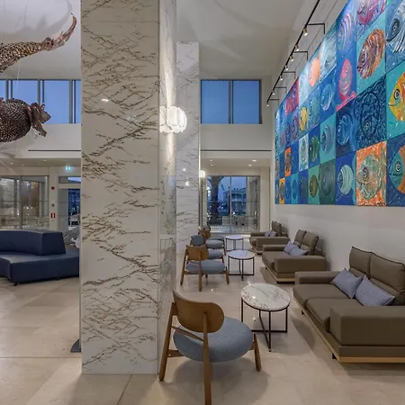 Blue Lagoon Queen منتجع *