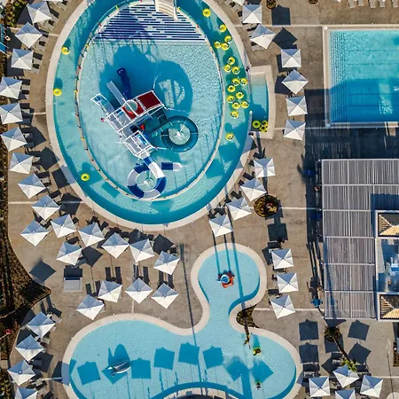 אתר נופש Blue Lagoon Queen *