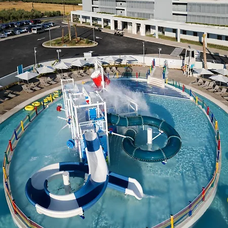 Blue Lagoon Queen אתר נופש