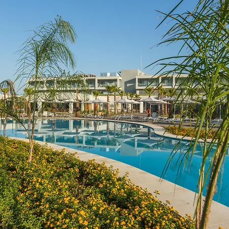 אתר נופש Blue Lagoon Queen *