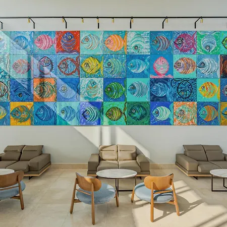 Blue Lagoon Queen אתר נופש *