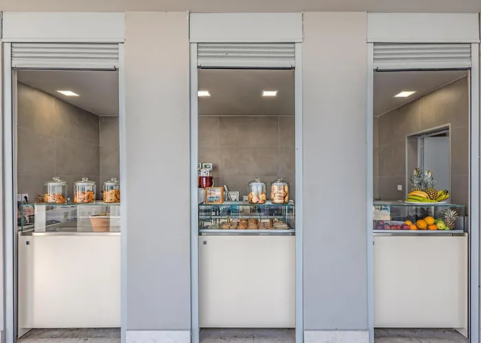 Blue Lagoon Queen Resort *