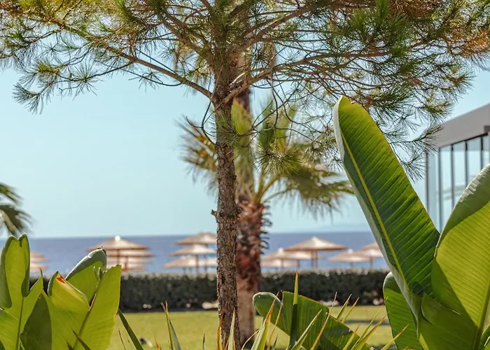 Blue Lagoon Queen Resort *