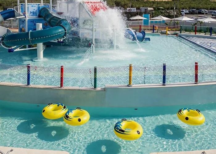 Blue Lagoon Queen Resort