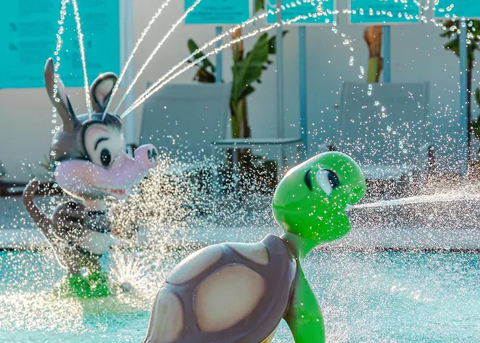 Resort Blue Lagoon Queen Kalyves Polygyrou